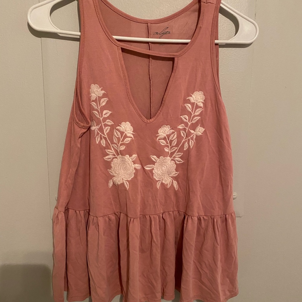 Francescas light pink flower tank top